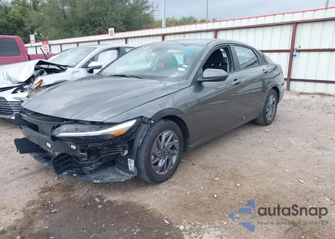 2021 Toyota Corolla Le z USA, uszkodzony, nr VIN 5YFEPMAE0MP236663